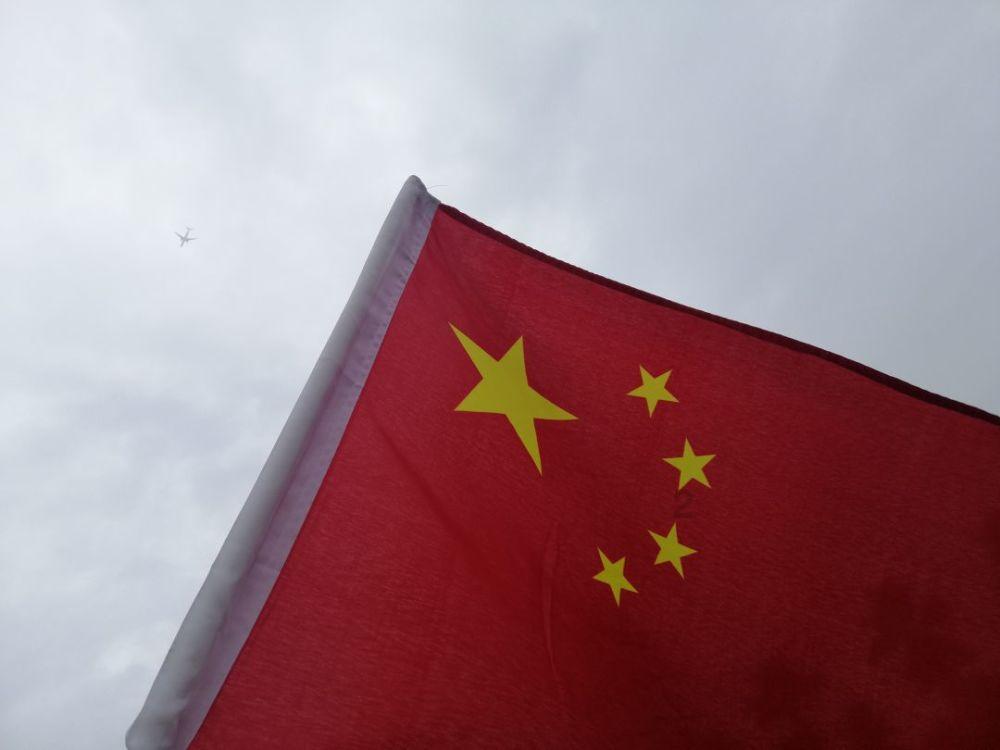 特别版超级战队新作引热议 刑事粉VS鲁邦黄 粉丝：这腿比我头都粗