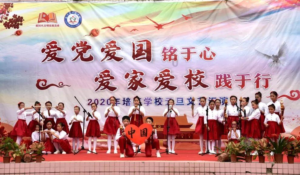 我想替别人生孩子给我多少钱？游戏画面